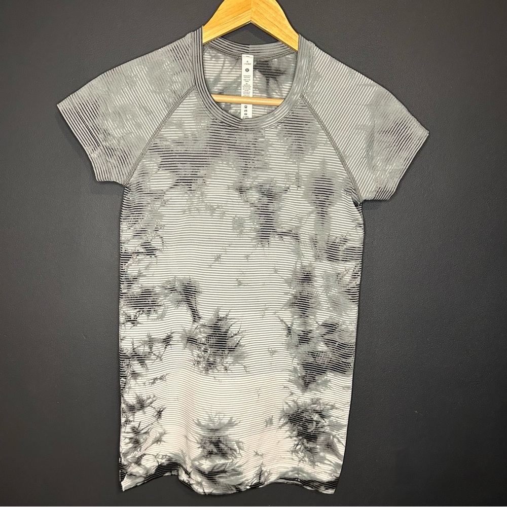 LULULEMON Swiftly Tech Short Sleeve Shirt Women’s Size 6